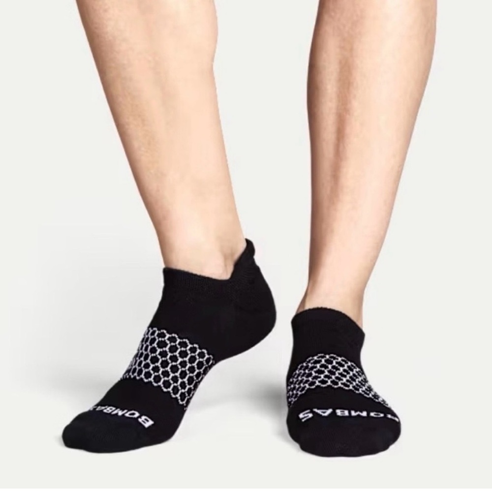 4 for less than the price of 1! NWT 4-pack Bombas Ankle Socks / FIRM PRICE / Med - Picture 4 of 5